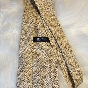 Boss Beige and White Patterned Tie